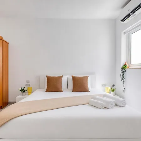 Lejlighed Paceville St Julians King Bed Wifi By Beyond Air *