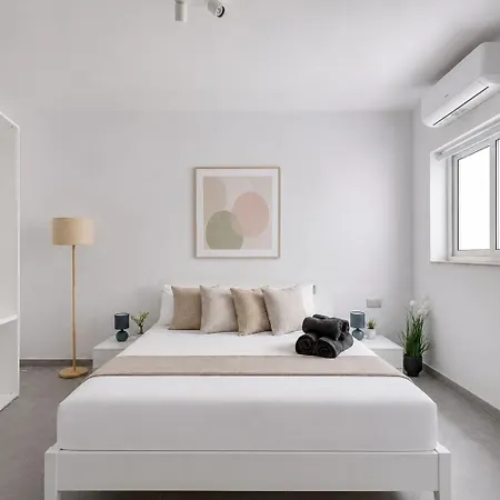 Paceville St Julians King Bed Wifi By Beyond Air * Saint Julian's